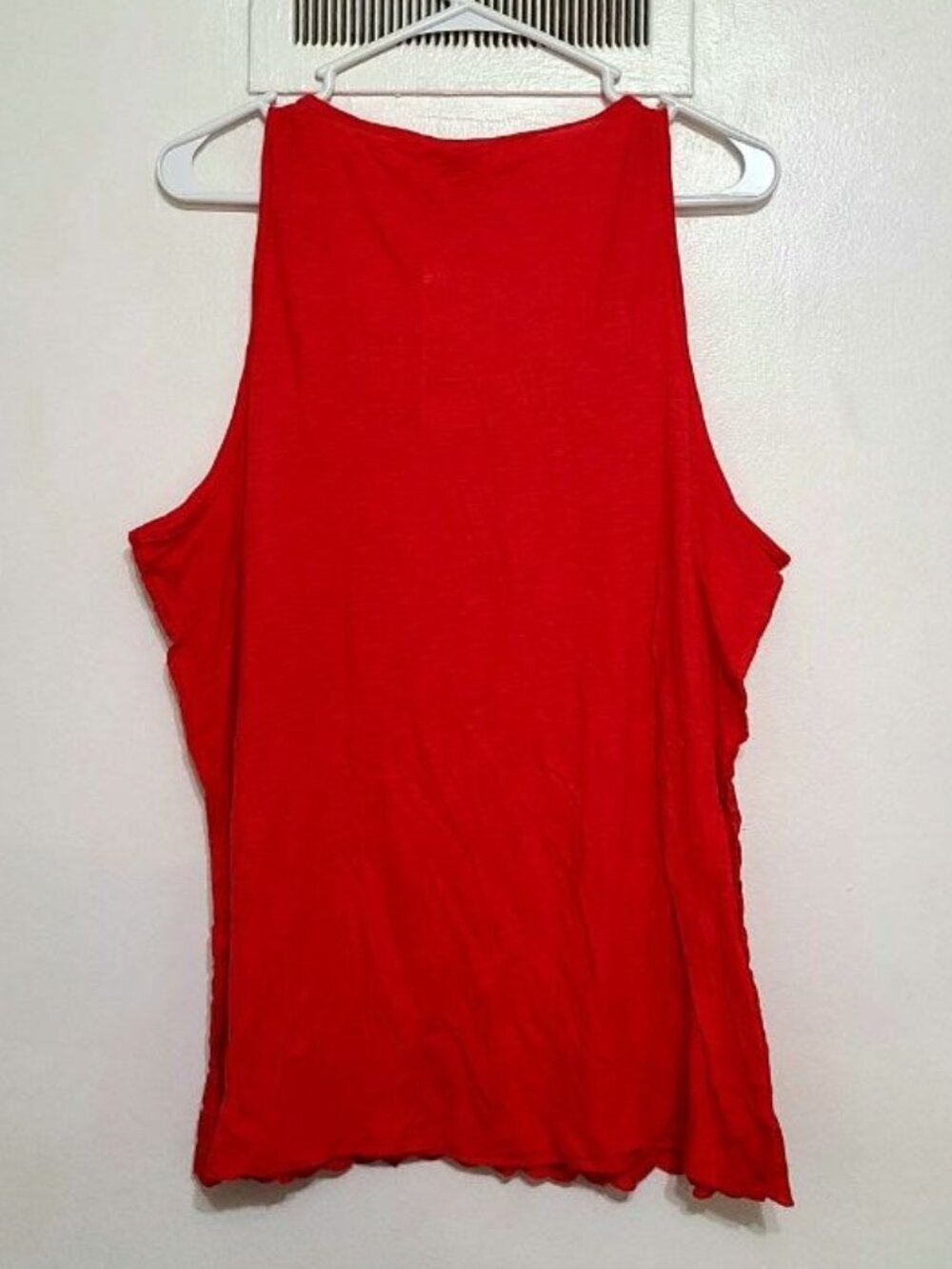 ELLE Red Eyelet Sleeveless Top - Picture 4 of 4